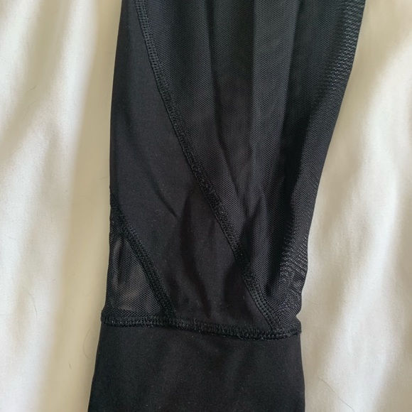 high-waisted lululemon leggings (black) - Picture 3 of 4